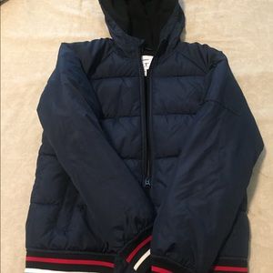 1 sweatshirt and jacket in good condition